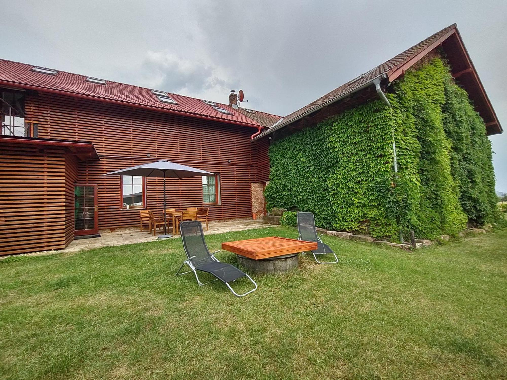 Pekloveske Apartmany V Ceskem Raji Zeleznice Bagian luar foto