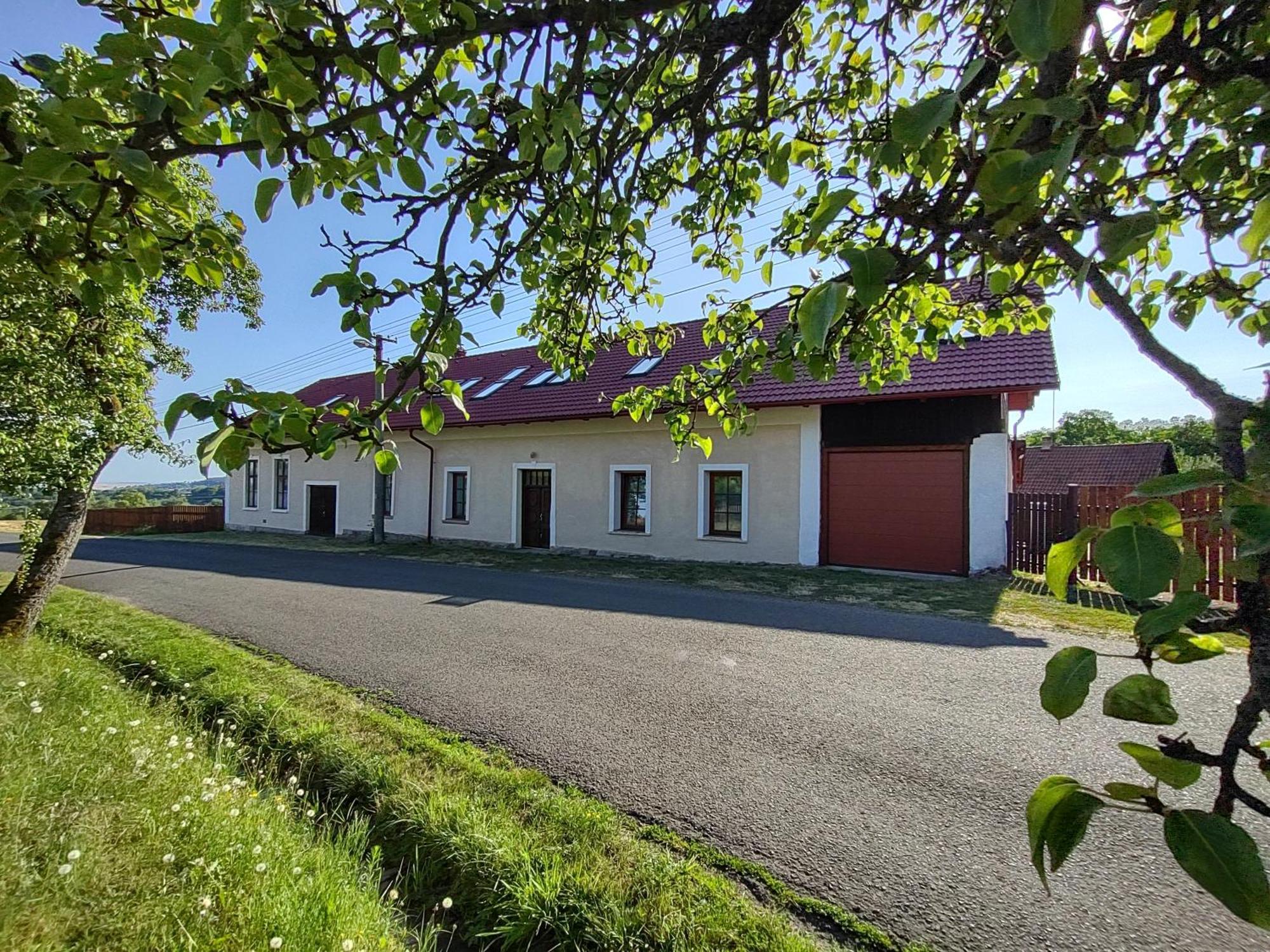 Pekloveske Apartmany V Ceskem Raji Zeleznice Bagian luar foto